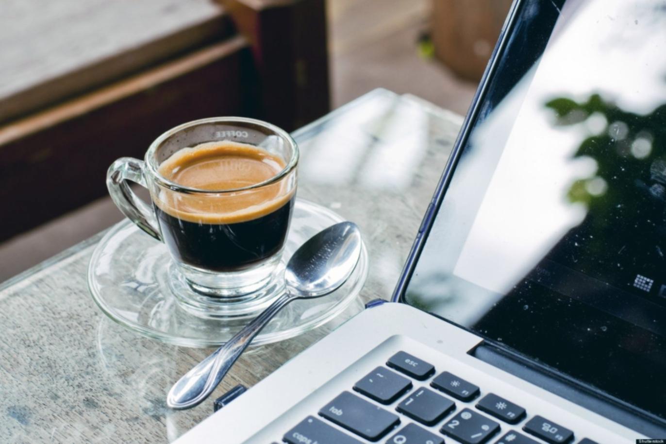 Рабочая станция для алгоритмической торговли с несколькими мониторами